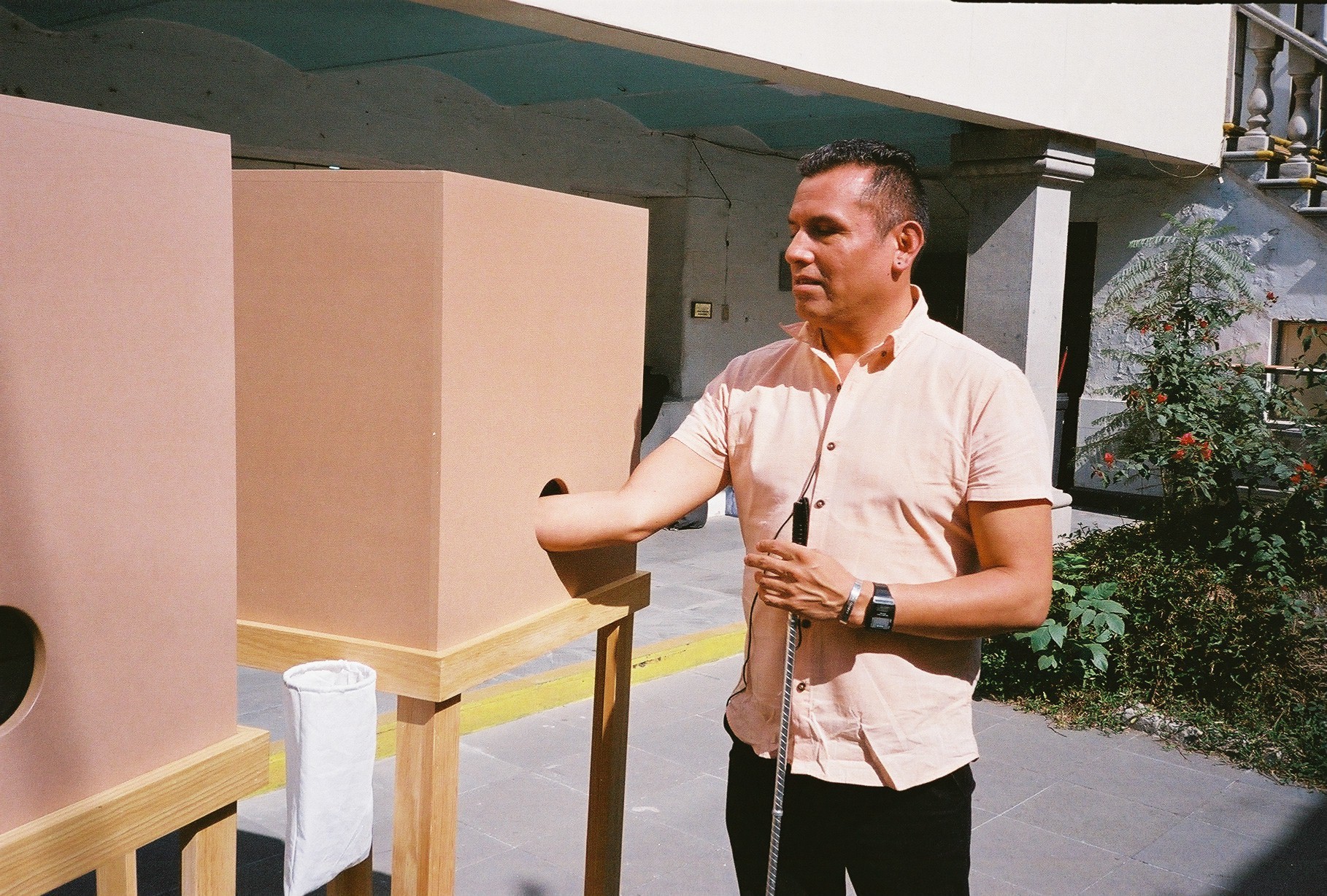 Eduardo Navarro: five invisible haikus (Fig. 9)