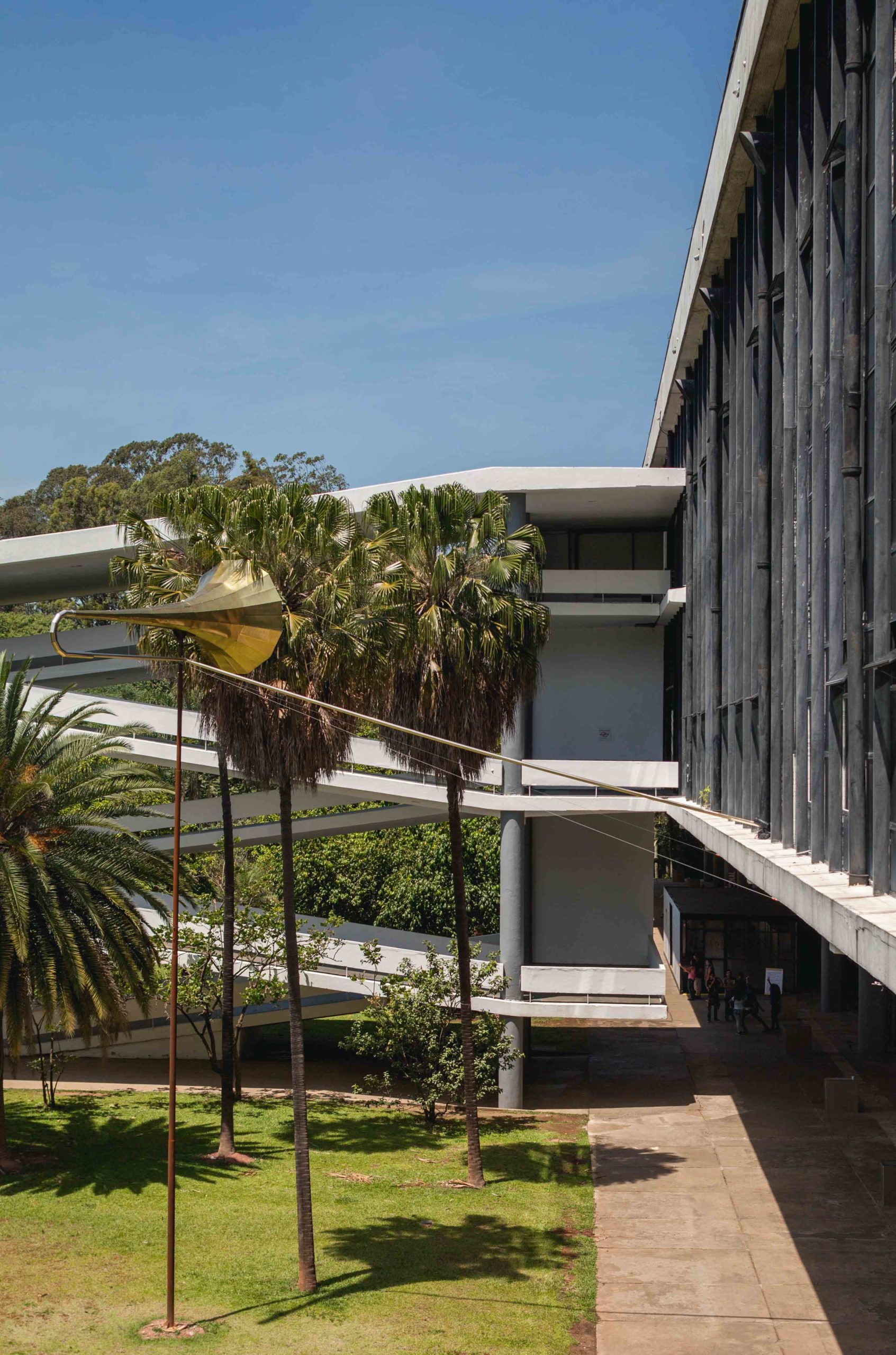 Eduardo Navarro: sound mirror (Fig. 3)