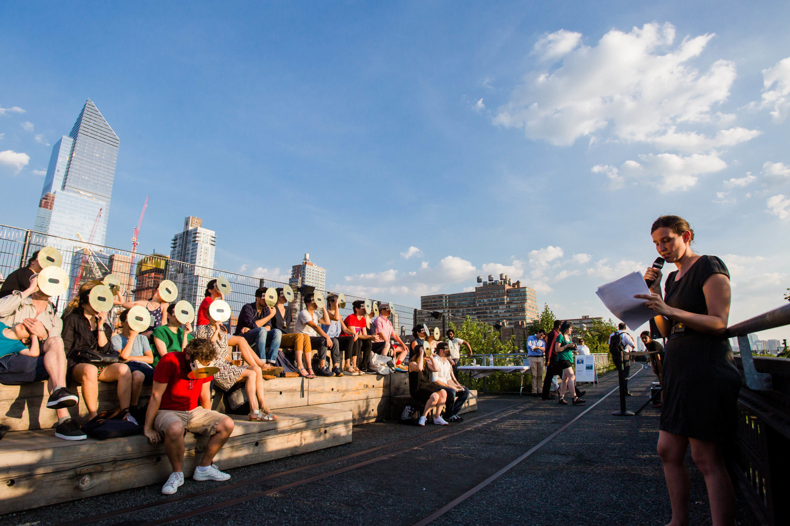 Eduardo Navarro: we who spin around you (Fig. 4)