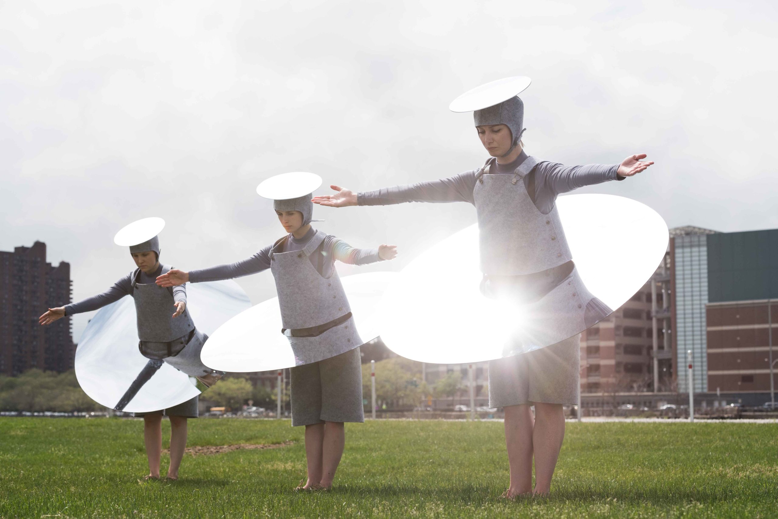 Eduardo Navarro: instructions from the sky (Fig. 5)