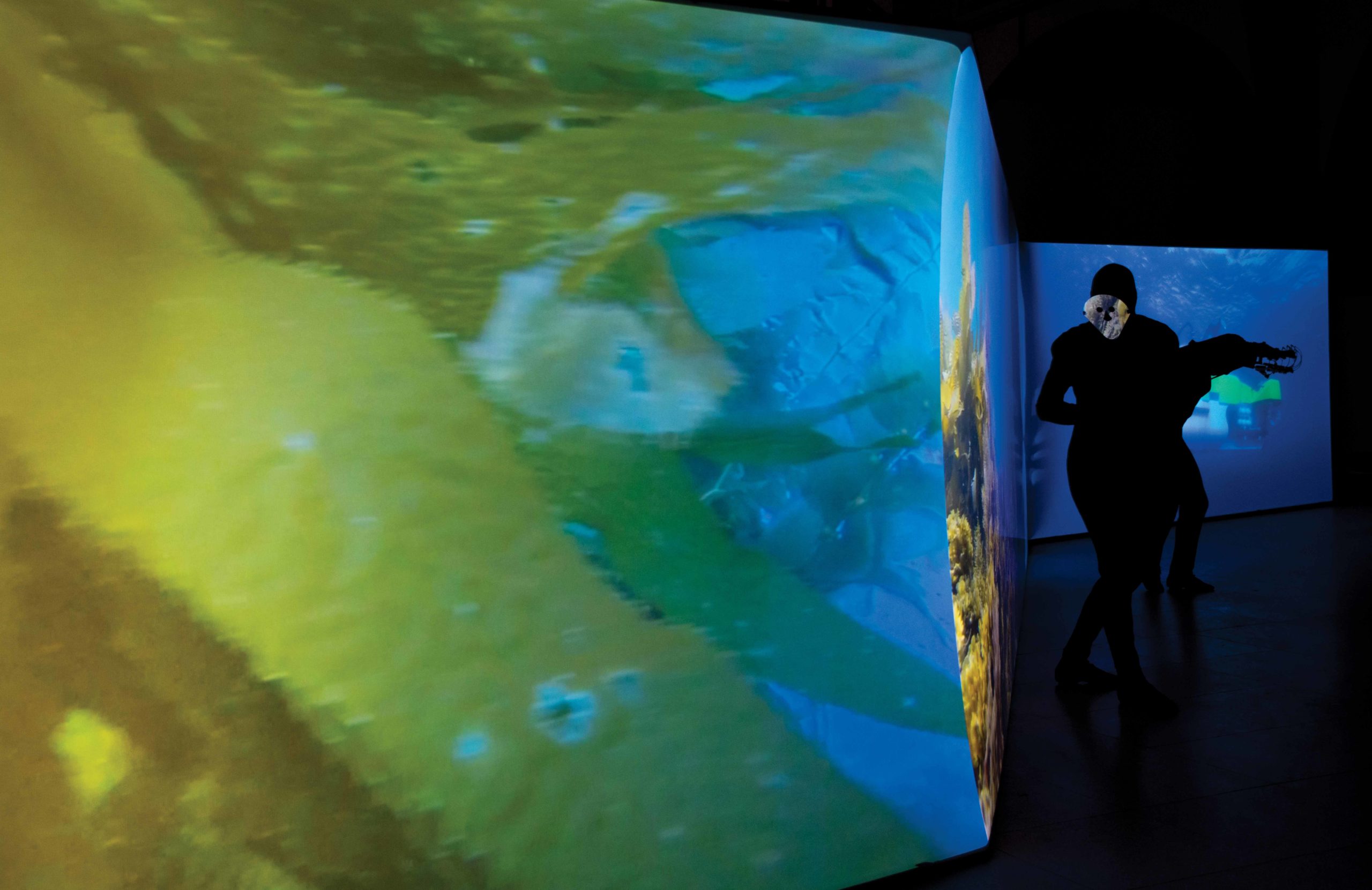 Eduardo Navarro: touching without (Fig. 8)