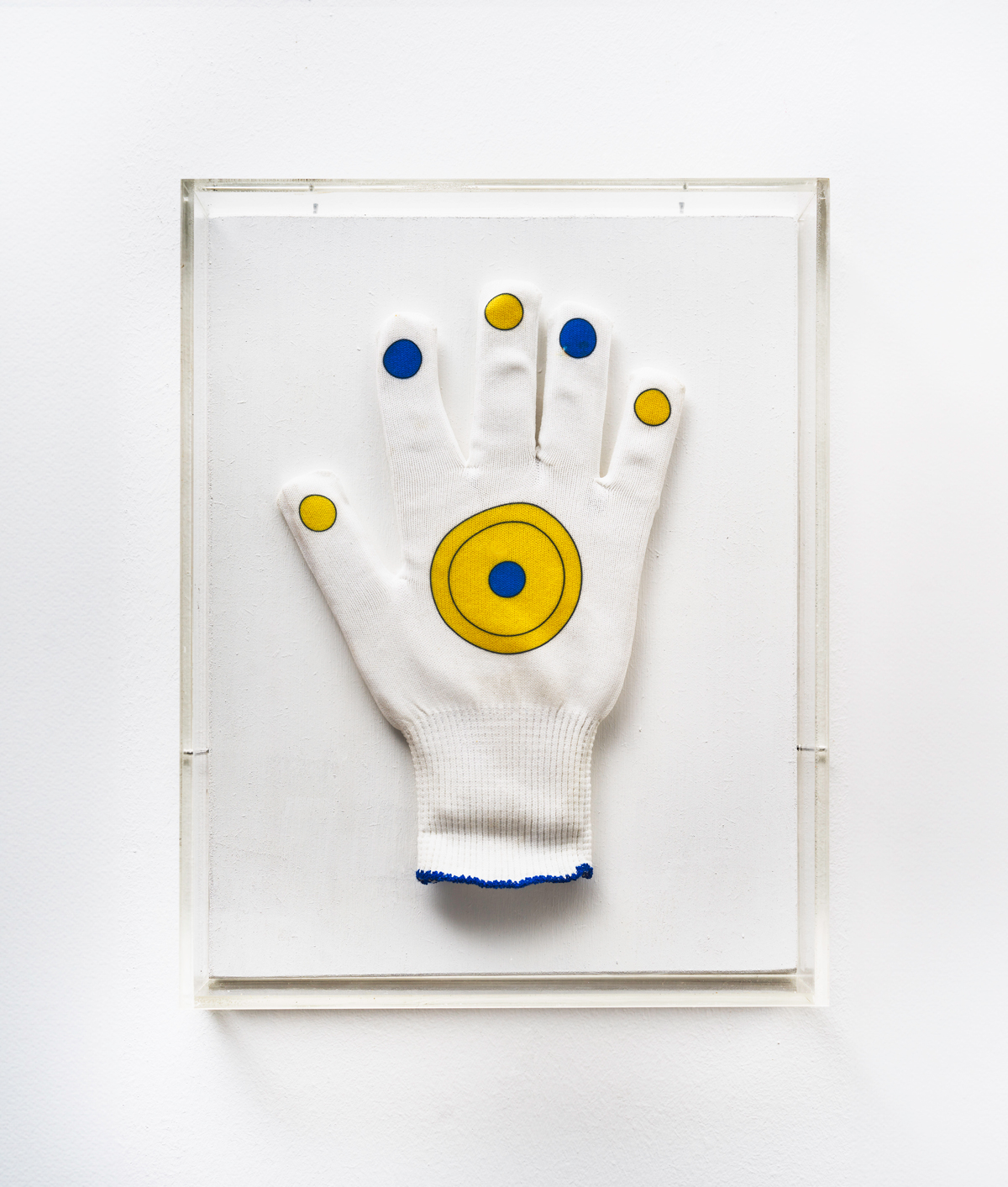 Eduardo Navarro: magnetic angel (Fig. 3)