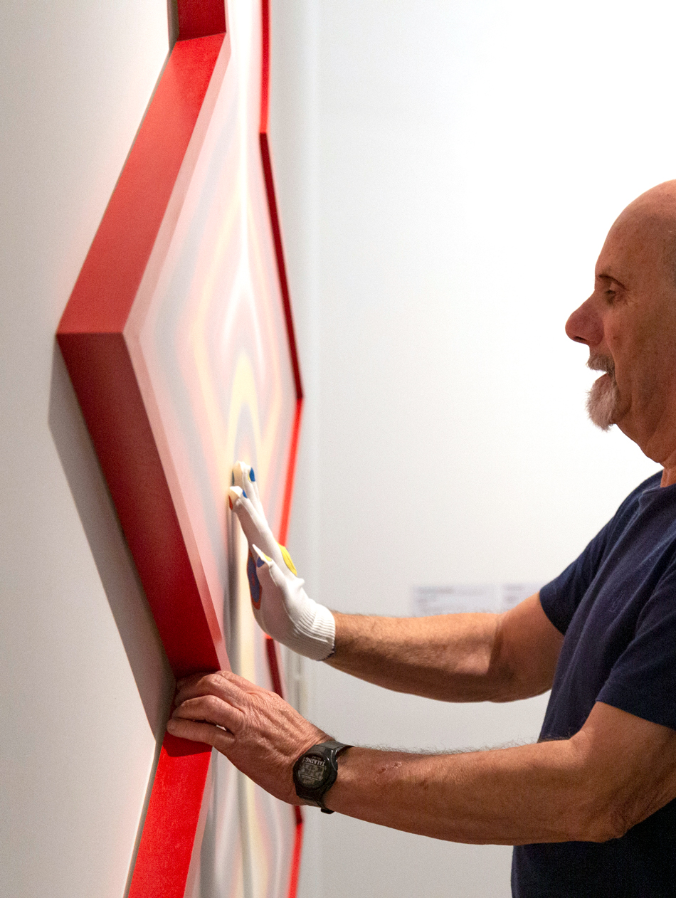 Eduardo Navarro: magnetic angel (Fig. 7)