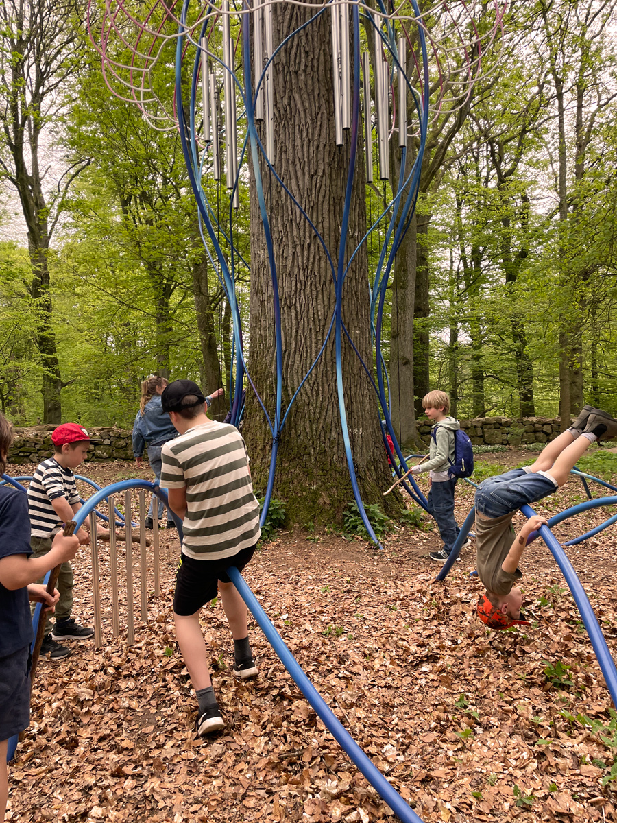Eduardo Navarro: i found a forest at the bottom of the ocean (Fig. 5)