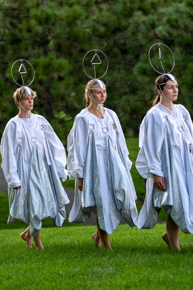 Eduardo Navarro: cloud museum (Fig. 33)