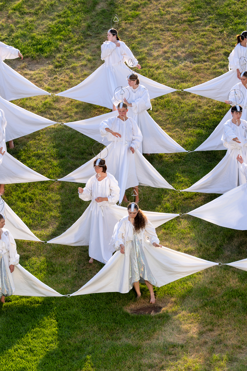 Eduardo Navarro: cloud museum (Fig. 28)