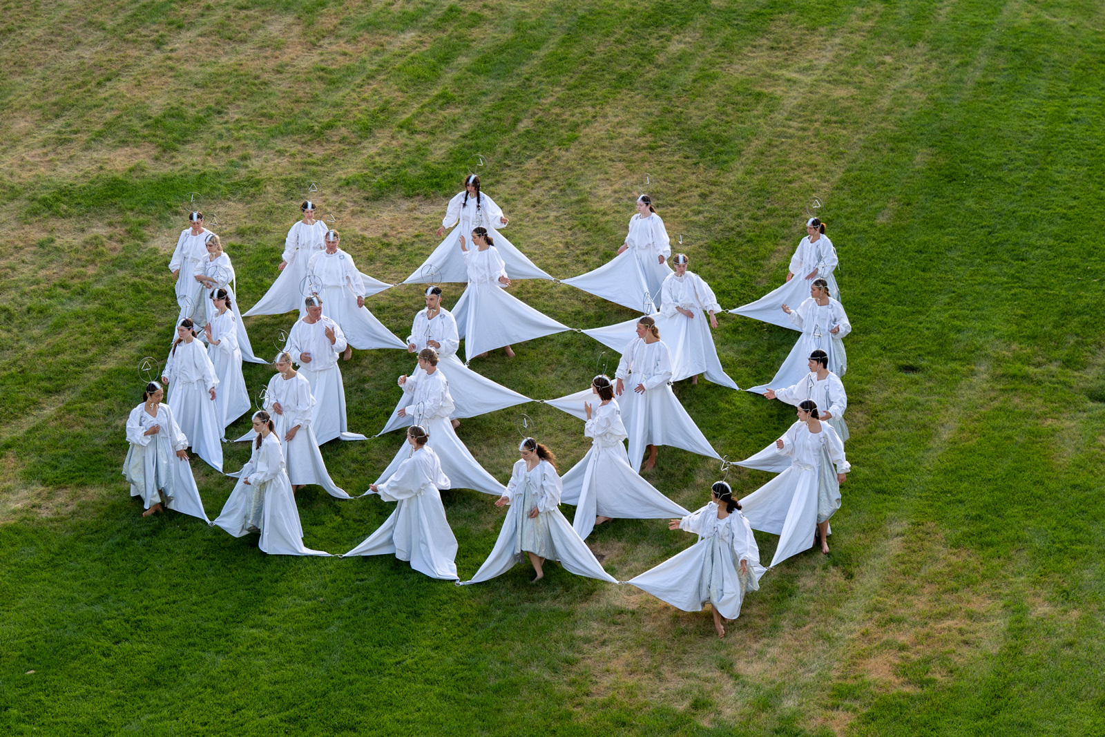 Eduardo Navarro: cloud museum (Fig. 24)