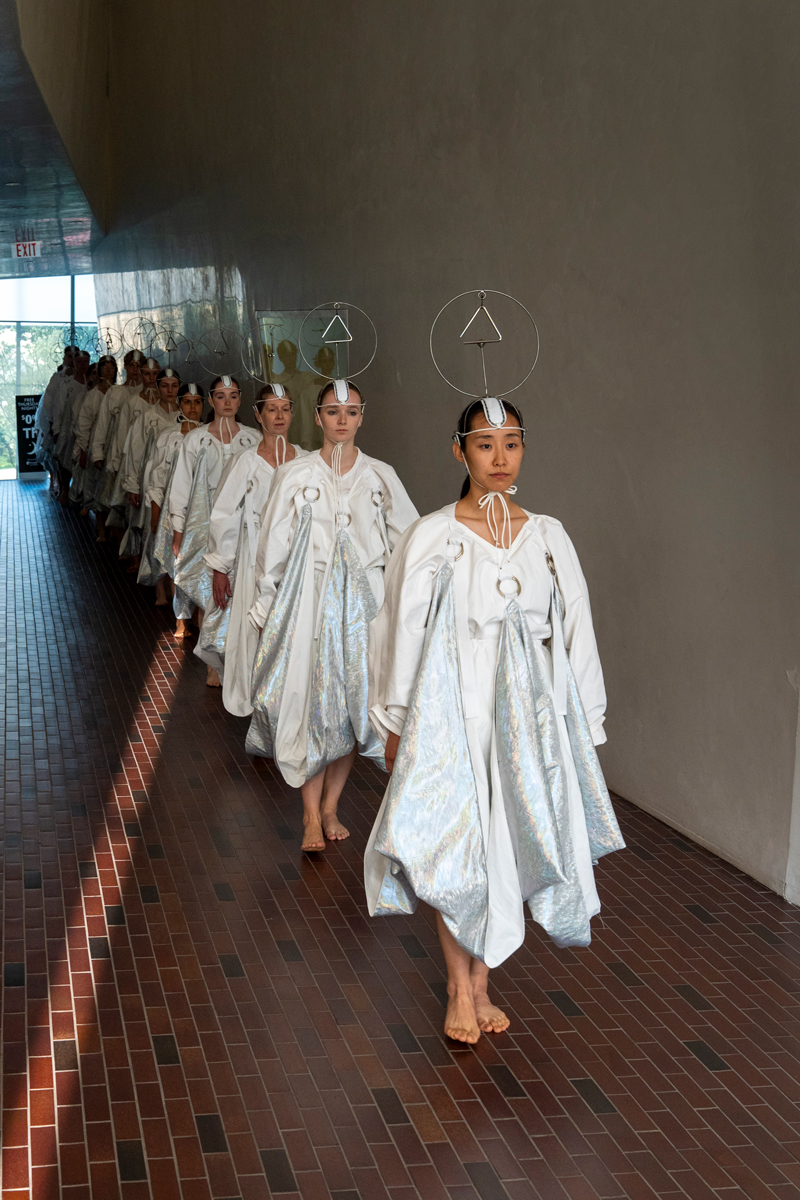 Eduardo Navarro: cloud museum (Fig. 19)